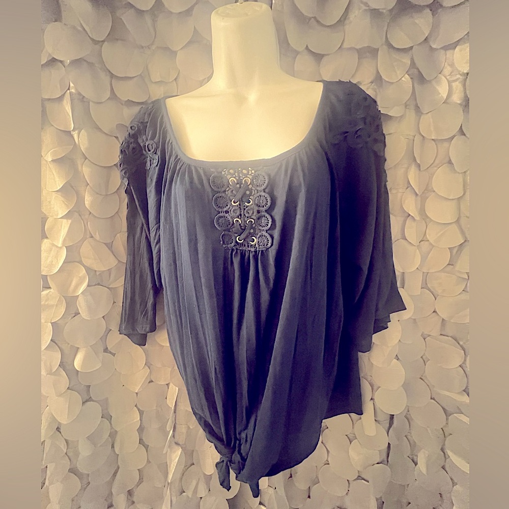 Woman’s navy top